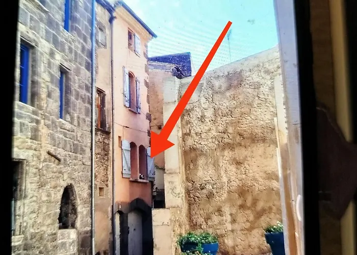 56 M2 Et Grande Terrasse 30m2 *